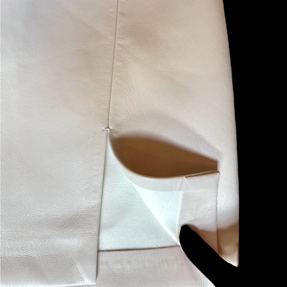 Wilfred Leather Cream Mini Skirt NWT Size XS - Picture 8 of 9